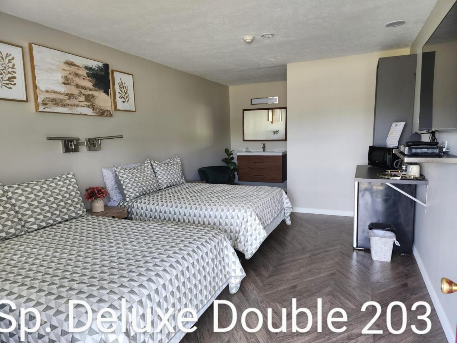 Hotel Lake Anna Glenora Extérieur photo