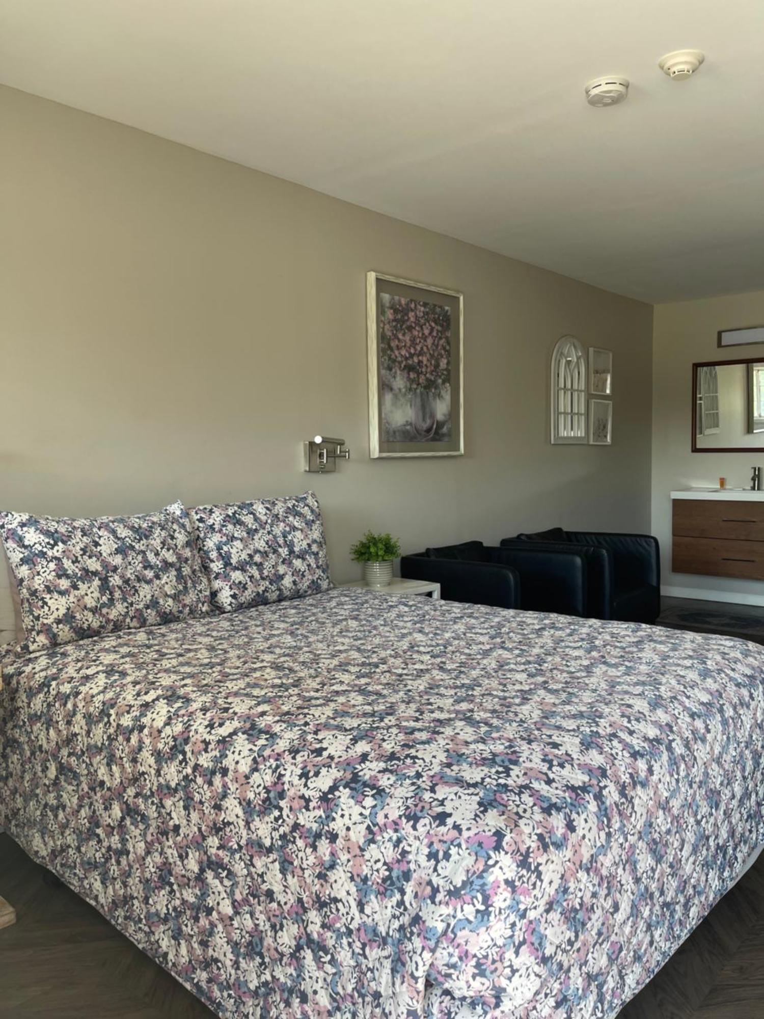 Hotel Lake Anna Glenora Extérieur photo