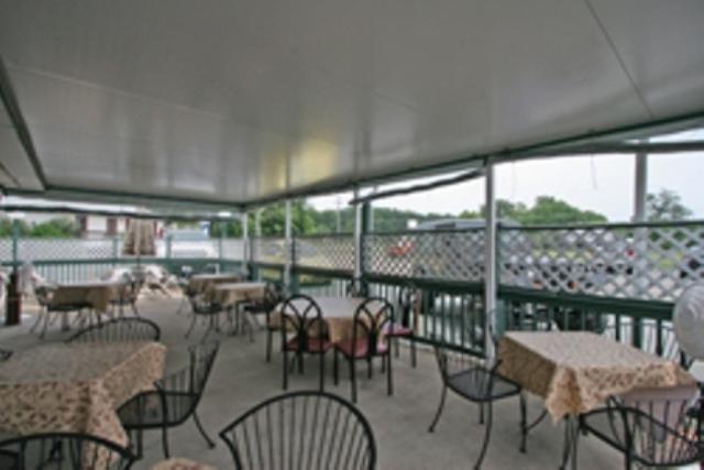 Hotel Lake Anna Glenora Extérieur photo